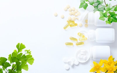 Stu­die: Coro­na treibt Nach­fra­ge nach pflanz­li­chen Arz­nei­mit­teln in der Apo­the­ke an